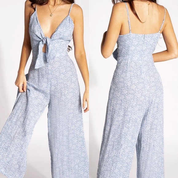 DISSH Pants - DISSH Blue Floral Wide Leg Tie Front Jumpsuit Womens Sz 6 Cottage‎ Fairy Prairie